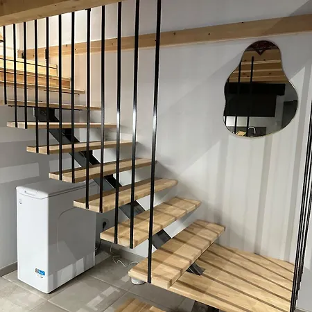 Duplex Climatise Avec Terrasse Et Parking Privatif Carcassonne