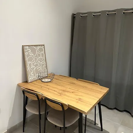 Daire Duplex Climatise Avec Terrasse Et Parking Privatif
