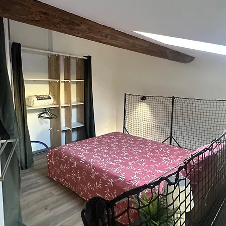 Duplex Climatise Avec Terrasse Et Parking Privatif Carcassonne